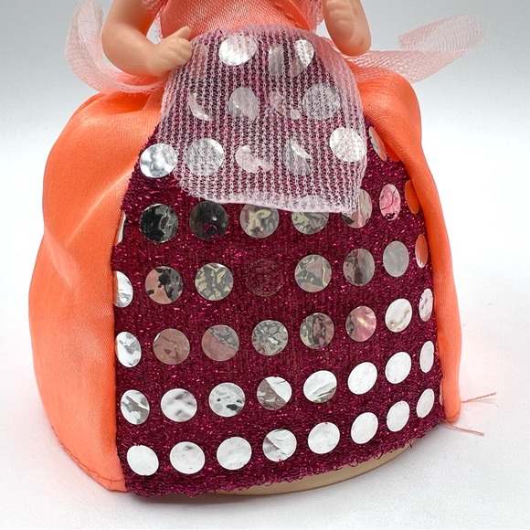 Cupcake Surprise Dolls Girls Haschel Toys Lot of 2 Cupcake Hat Sprinkles Swirls - Picture 4 of 13